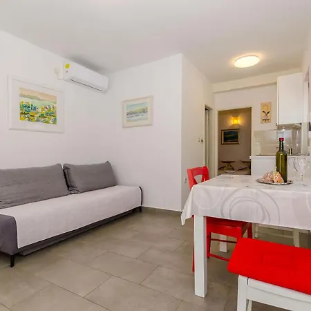 Apartamento Pharos