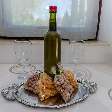 Apartamento Pharos