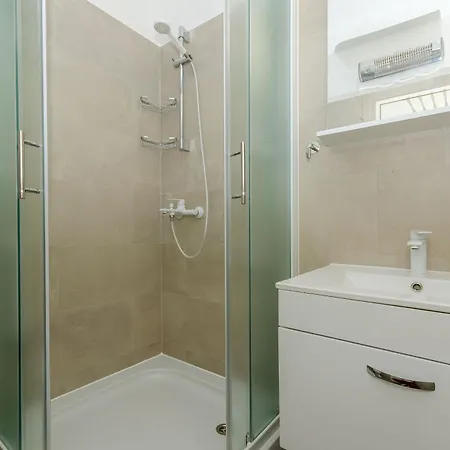 Apartamento Pharos *