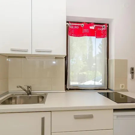 Apartamento Pharos *