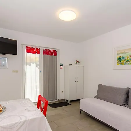 Pharos Apartament