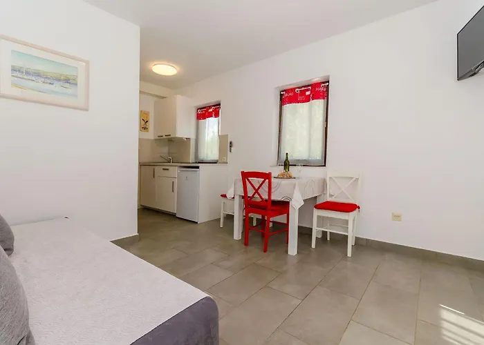 Pharos アパート *